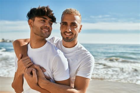 Spiagge gay in Calabria: Guida 2024